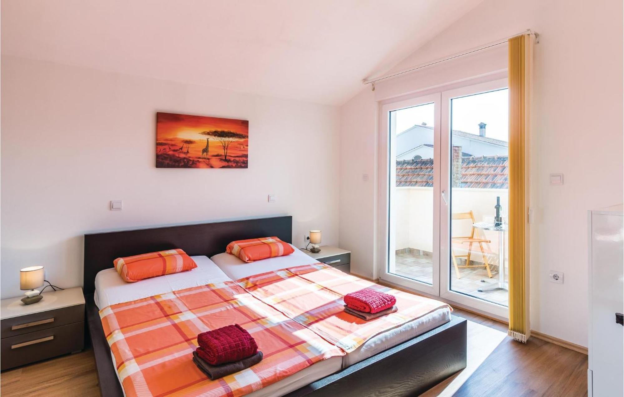 Stunning Apartment In Fazana With House Sea View Екстериор снимка